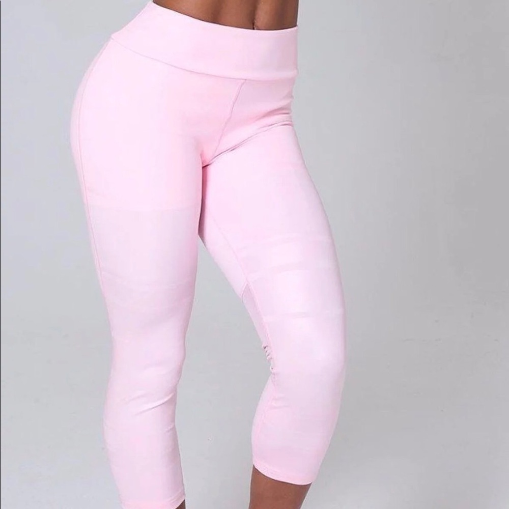 Peaches Leggings